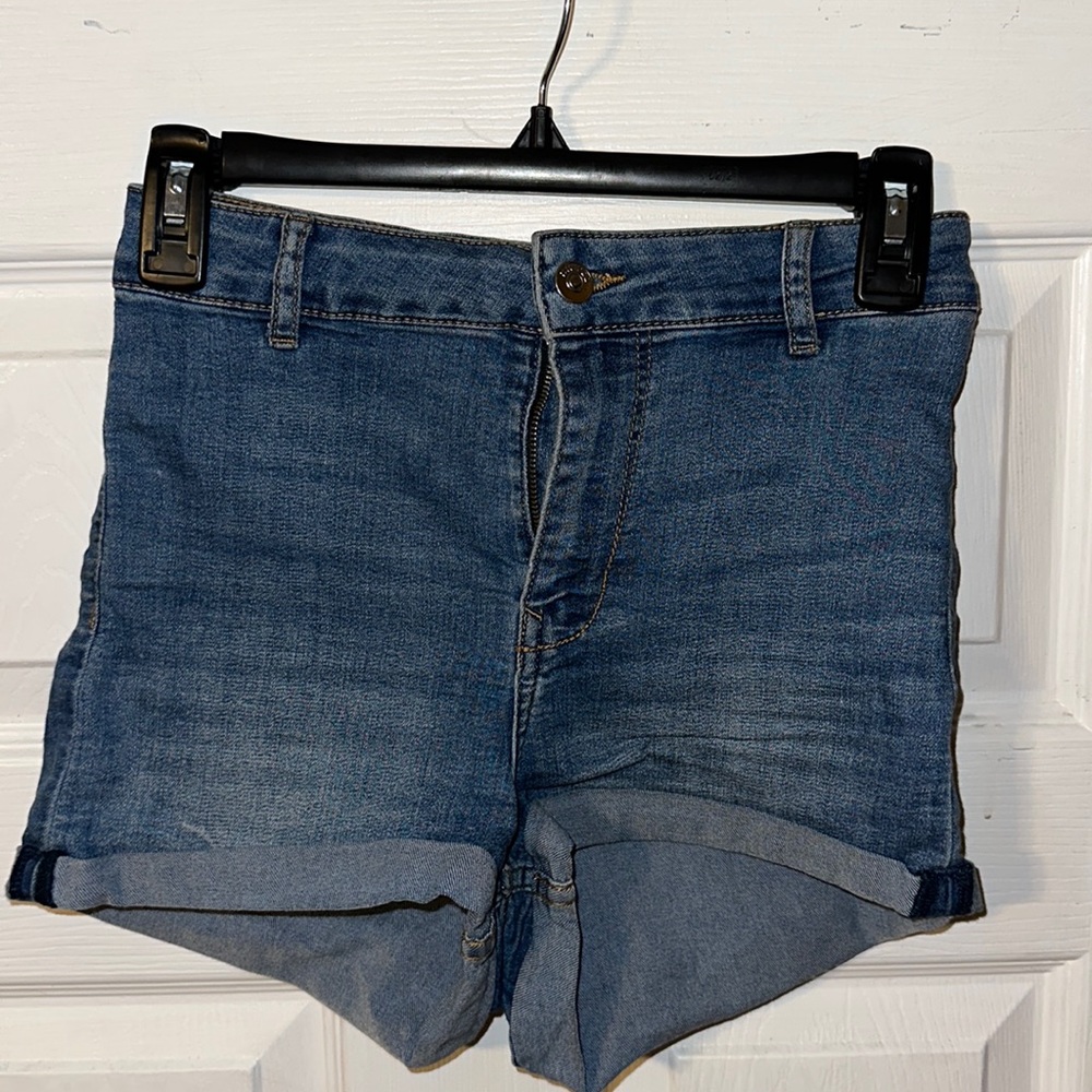 H&M Size 6 Shorts (fits like a 4)